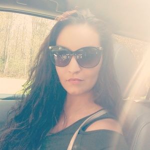 Meet your Posher, Virginia